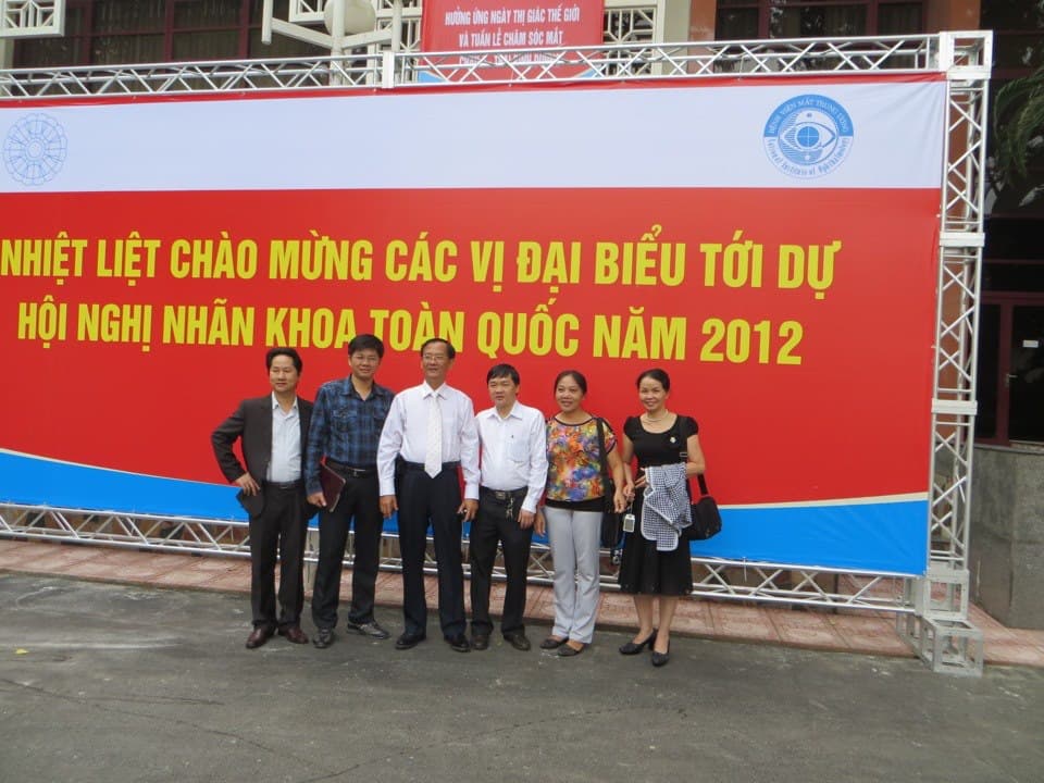 Tham dự Hội nghị Nhãn khoa Toàn quốc